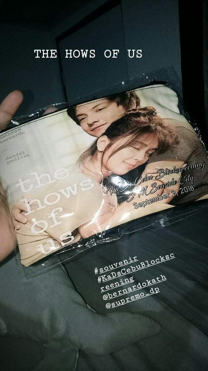 DJistheName's tweet photo. #KaDsCebuBlockscreening #souvenir https://t.co/G9XUGJq8Lg