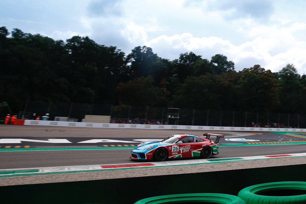 We were making some great progress in the race with some good overtaking moves! The car was fast and I really enjoying it, until the tyre let go under braking at turn one! Luckily it didn’t end too badly.

#PorscheMobil1Supercup #F1 #ItalianGP 🇮🇹