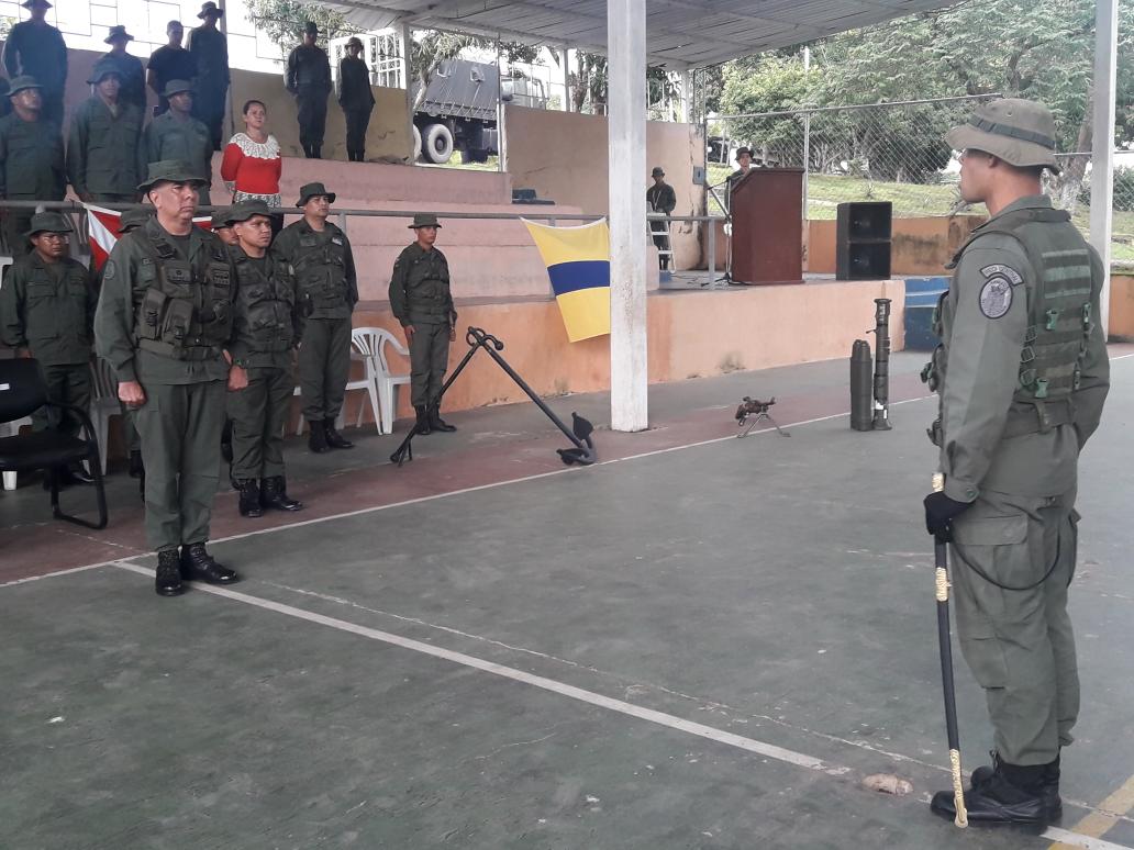 ESOPSELVA1's tweet photo. Acto con motivo de la Juramentacion del Contingente Mayo2018, presidido por el CA. PEDRO MARTÍNEZ CHERSIA (COMCANEACE), en la cancha de usos múltiples de la 7ma Brigada de Infantería de Marina Fluvial "GB. FRANZ RISQUEZ IRIBARREN" #FANB #AlistatePorLaPatria https://t.co/Lhh58oEYuF