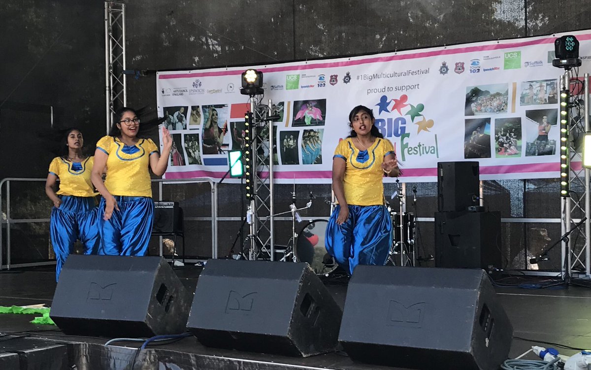 Collins1Dave's tweet photo. An excellent day out at the Ipswich Multicultural festival, we met lots of great people and even managed to win a couple of games ⚽️😊thanks to the players, their families, &amp; our wonderful volunteers for attending and the Bangladeshi support centre for the invite @SuffolkFire https://t.co/XpzUqpwsUj