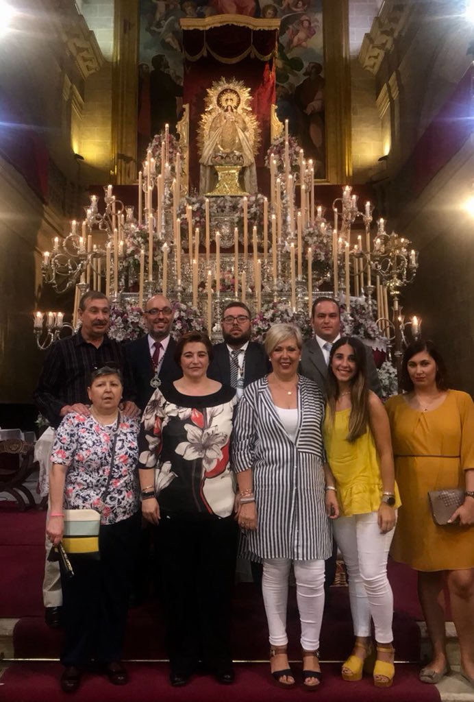 HdadRemediosMog's tweet photo. Agenda, Novena en honor a nuestra patrona la Virgen de Montemayor | En la tarde noche del día de ayer, 1 de septiembre, la Junta Gestora y miembros de la futura Junta de Gobierno asistieron al tercer día de la Novena acompañados por la Hermandad de la Borriquita y Scout Tamar. https://t.co/kInZPfFXDw