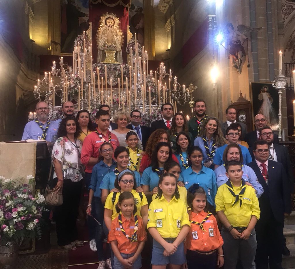 HdadRemediosMog's tweet photo. Agenda, Novena en honor a nuestra patrona la Virgen de Montemayor | En la tarde noche del día de ayer, 1 de septiembre, la Junta Gestora y miembros de la futura Junta de Gobierno asistieron al tercer día de la Novena acompañados por la Hermandad de la Borriquita y Scout Tamar. https://t.co/kInZPfFXDw