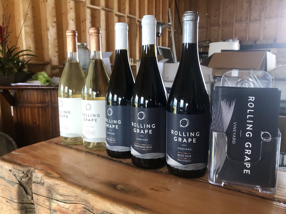RiceLakeON's tweet image. #RLTA Members, Maureen Brough of @southviewcottages &amp;amp; Steve Elmhirst of @elmhirstsresort taking time out this Sunday to sample @RollingGrape flights of wines. A  pleasure to have our area boasting a winery! rollinggrape.com/visit-us/ #RiceLakeON