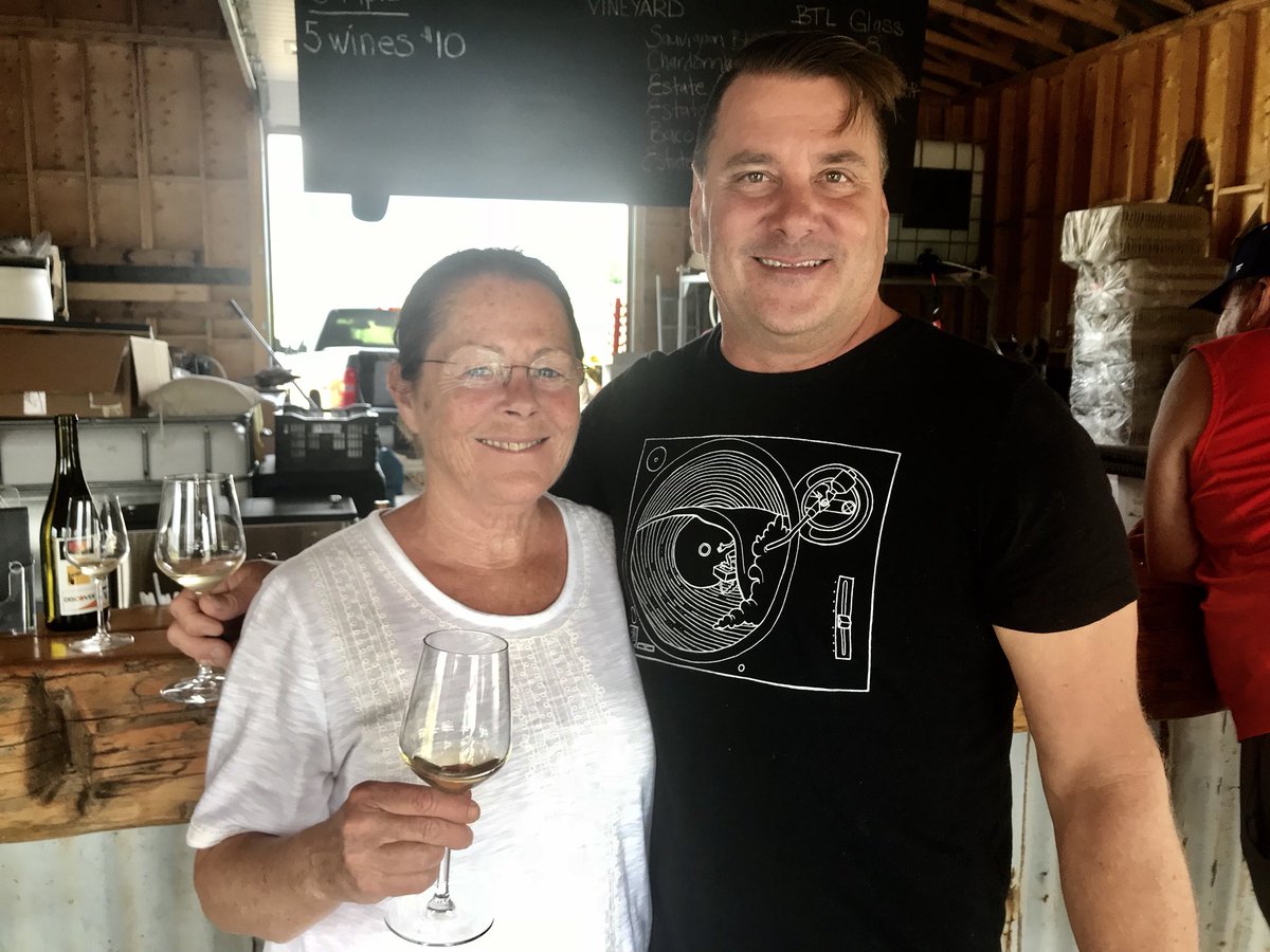 RiceLakeON's tweet image. #RLTA Members, Maureen Brough of @southviewcottages &amp;amp; Steve Elmhirst of @elmhirstsresort taking time out this Sunday to sample @RollingGrape flights of wines. A  pleasure to have our area boasting a winery! rollinggrape.com/visit-us/ #RiceLakeON