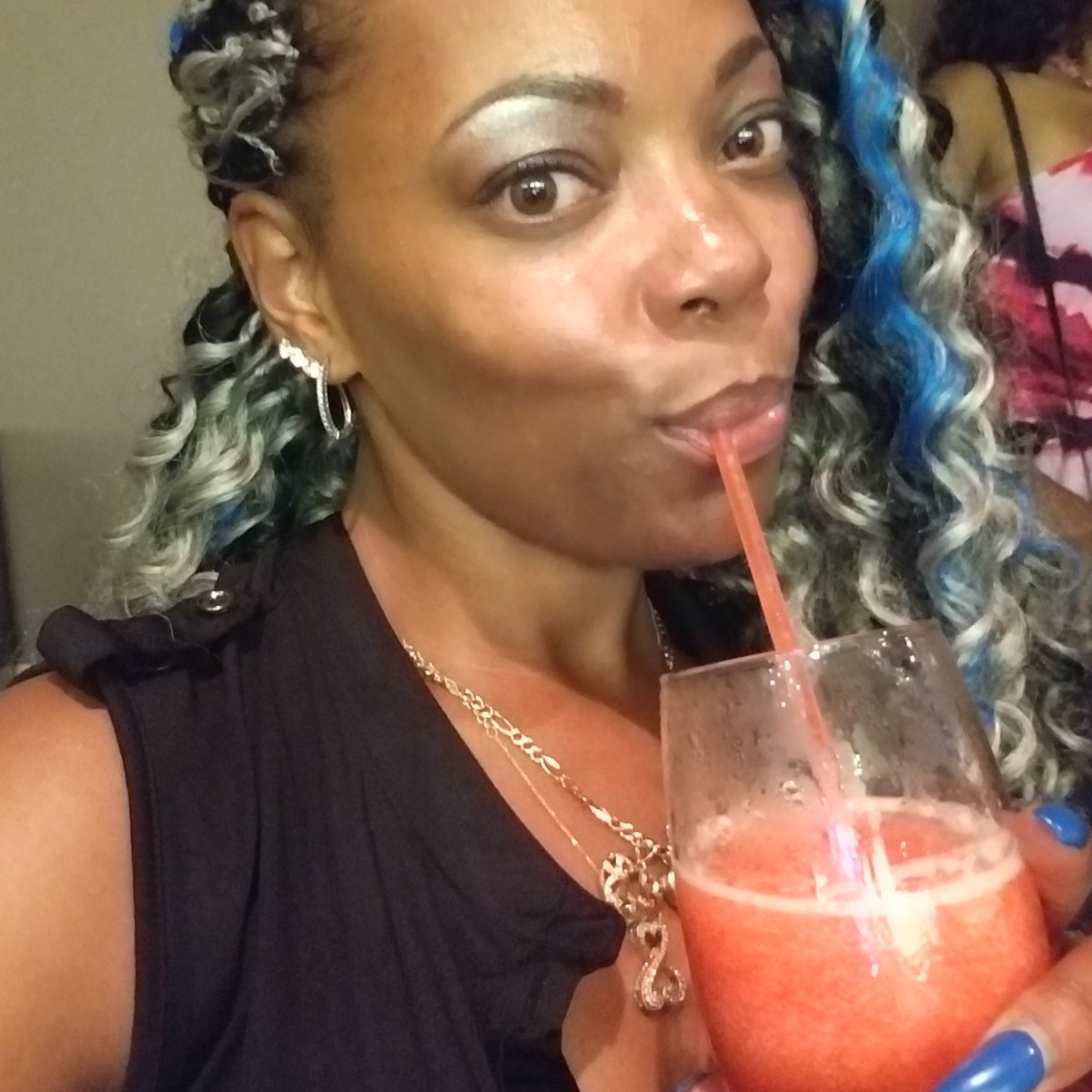 zphiiiib's tweet photo. It's always 5o'clock here!
#TeamHayes #ProfessionalRelaxation #PR10 #PR2018 #PuntaCana 🇩🇴🇩🇴🇩🇴 https://t.co/9txQftJFXZ