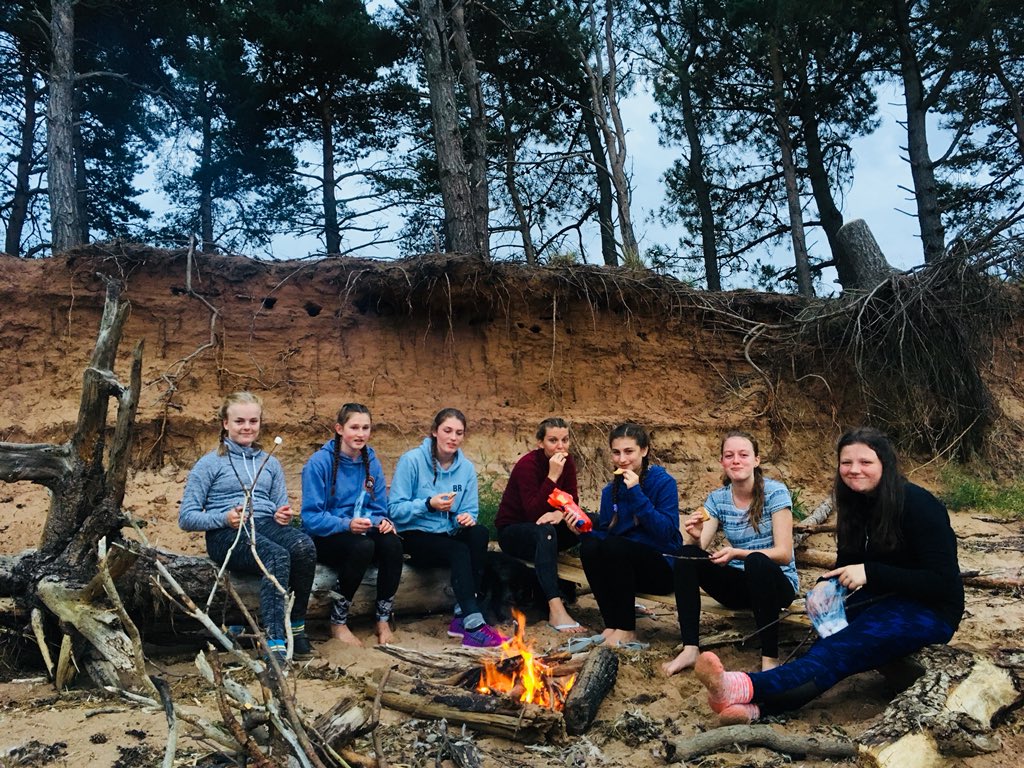 ELOutdoorEd's tweet image. Campfire s’mores and then back Day 2 was up the Tyne to Haddie to finish the Haddington Girls #secondgroup Bronze Practice Exped. Nice.  @knoxacademy @DofEScotland