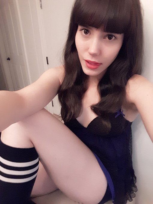 Old pics of me I found while cleaning up my computer 😝🐭 #barelylegal #jailbait   Oh and I'll be online<a href="/tag/barelylegal"class="tags"><span>#barelylegal</span></a><a href="/tag/chaturbate"class="tags"><span>#chaturbate</span></a><a href="/tag/jailbait"class="tags"><span>#jailbait</span></a>
