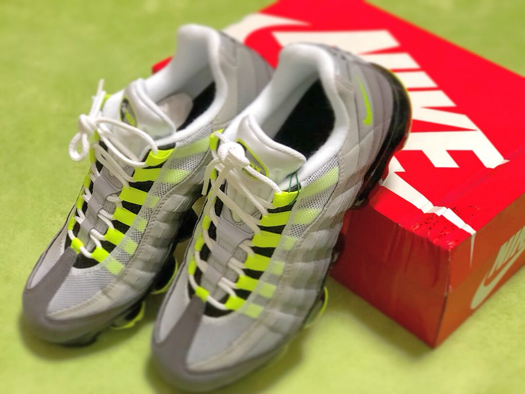 5cSzh's tweet photo. かっちょえぇええエゲェェェ😚😚😚

#nike #airvapormax95 #vapormax
#イエローグラデ #ヴェイパー95 
#Nike大阪 #atmos #billys
#ナイキ #アトモス #ビリーズ
#atmos_style 
#足元倶楽部 #あしもと倶楽部 
#スニーカーヘッズ
#instgramer #instagood 
#スニーカーコレクション https://t.co/3dVuT9qNRc