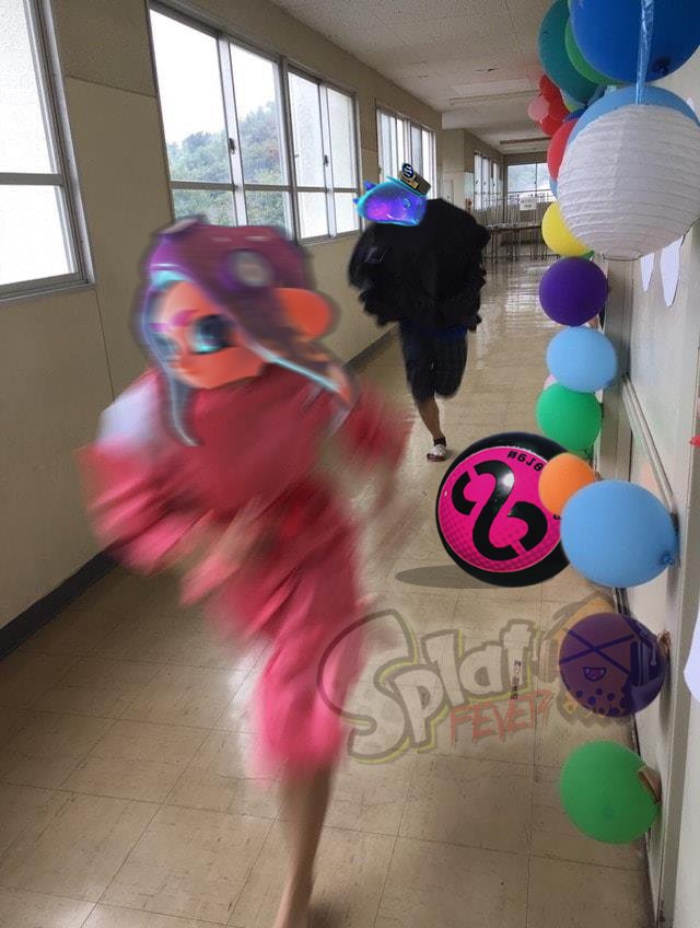 Dazaev's tweet photo. La viva imagen del horror D:
#Splatoon2 #octoexpansion #SplatFever #YaNoSigasPepin https://t.co/onKfIksc2M