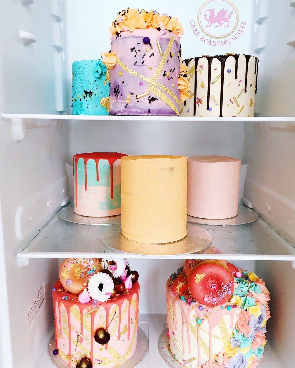BlackRoseBakery's tweet photo. Fridge Goals... #cakes #buttercreamcake #partycakes #birthdays #poshevents #poshcakes #prettylittlethings #layeredcake #cupcakedecorating #cakedecorating #pastrychef #bespoke #donuts #baked #bake #brooklyndiva #original #handmade #artisan #neathtowncentre #neath #southwales https://t.co/gWBfX1q4Pz