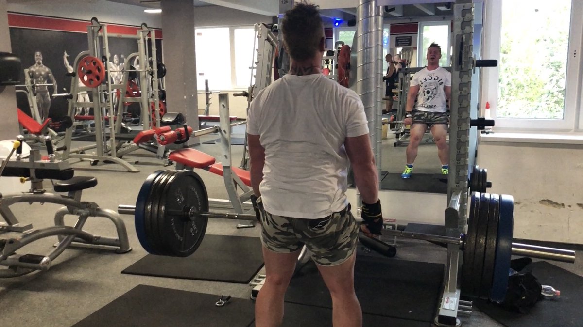 onlylunacorazon's tweet photo. Hustler day with @chadrockwellxxx https://t.co/VEm3vnSjLH via @YouTube #funtime #gym #exerciseboy https://t.co/AmbeKMgpog