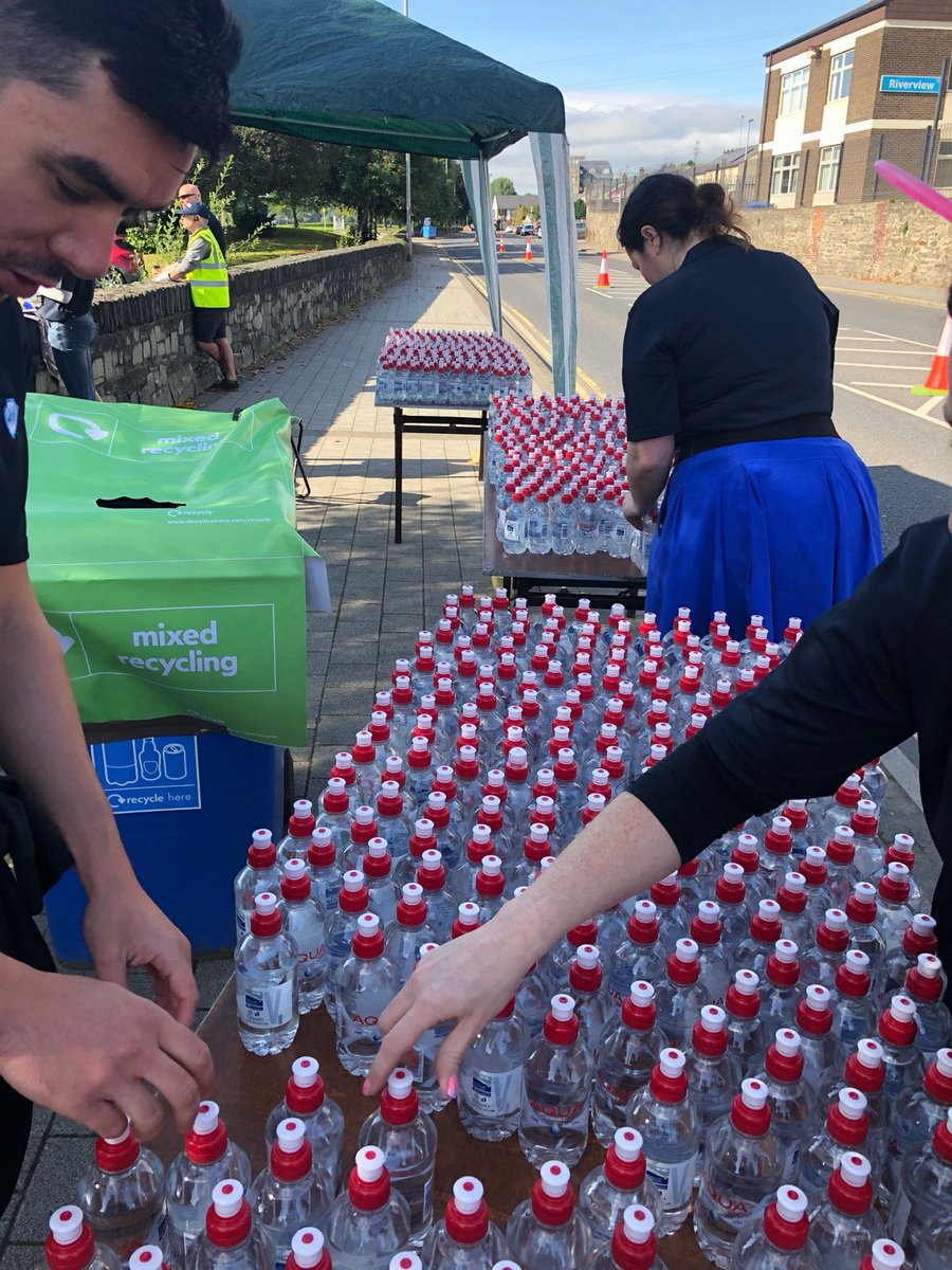 JCIDerry's tweet photo. Well that’s us done at #WHM2018!!!
Amazing achievement by all runners today in that heat &amp; wind including our President Kevin who completed the course in 2hrs12. We hope our encouragement 👏, water 💦 &amp; beats 🎶 helped. Donate to our fundraising pot at https://t.co/XG8EPkrmKP https://t.co/vSo1Uz6tc5