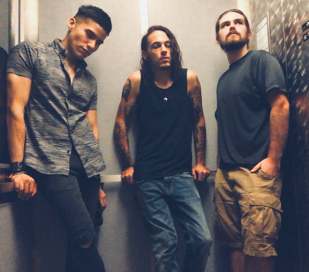 PerfectSequence's tweet image. Ya boys got some big things coming soon for you that we can&apos;t wait to share 🤘🏻💪👀 #perfectsequence #alternativerock #music #awaken #capecoral #naplesflorida #swflmusic #fortmyers #musicians #bass #guitar #Top40 #drums #ambience #newmusicalert #youngthegiant #rockband