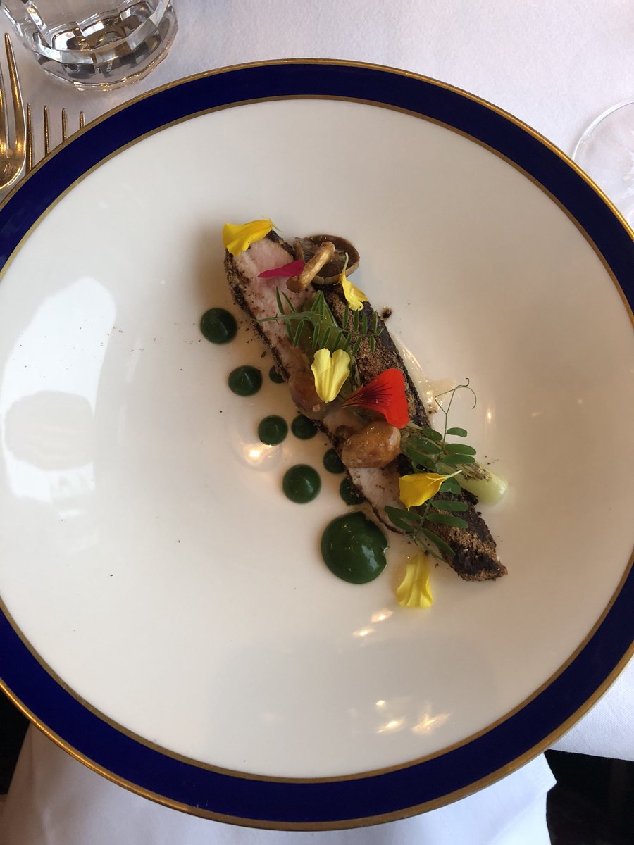 AspectsIreland's tweet photo. Amazing fine dining experience in the Pullman Restaurant at @glenlo_abbey, completely unique! https://t.co/iAaLrdXNt9