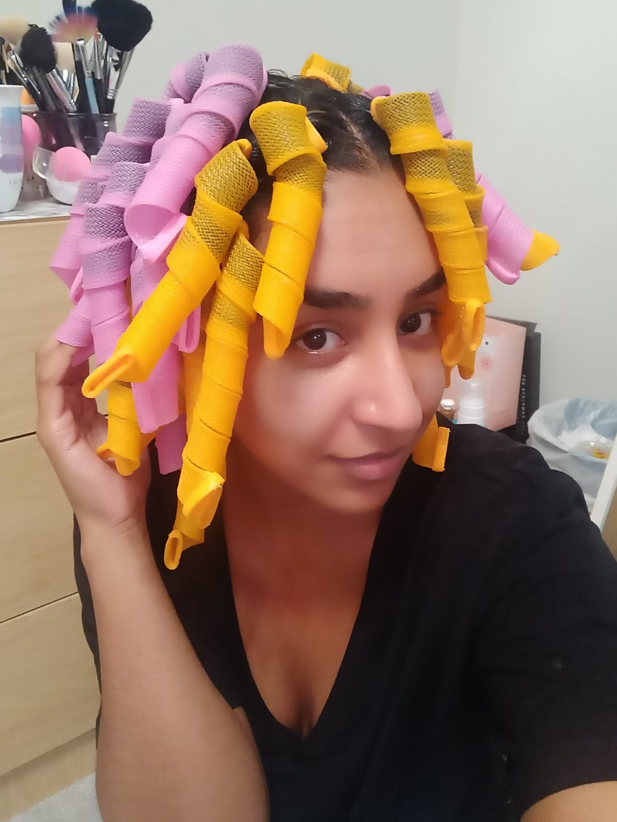 yasbrowne's tweet photo. Trying out @Curlformers in spiral curl. Fingers crossed it will create beautiful curls for me!! And the start of my journey of #naturalcurls I'll find out tomorrow eek!!! #curls #curlyhair https://t.co/Bc0it5sd8a
