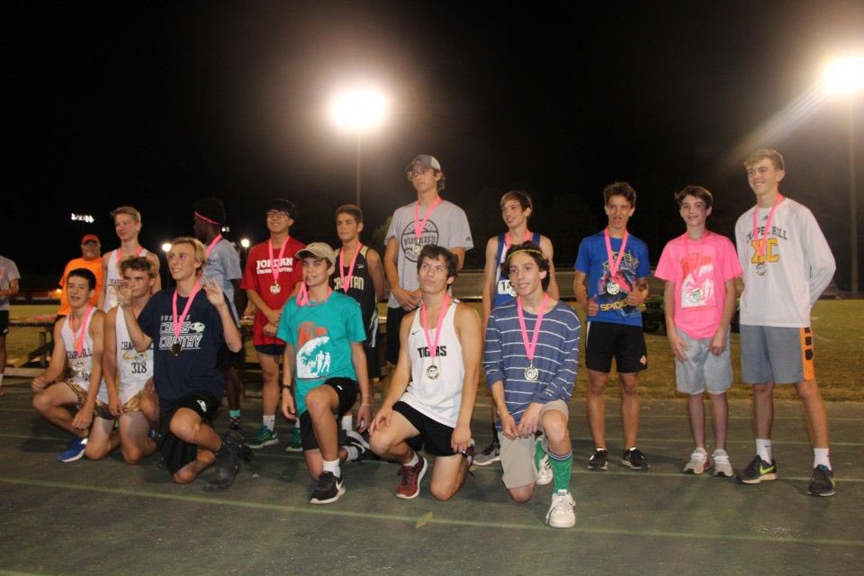 HHS__XC's tweet image. Congratuations to the:
-Boys Developmental who placed 2nd/24 teams &amp;amp; brought home🏆

-Girls Invitational who placed 4th/30 teams

-Boys Invitational who placed 5th/33 teams