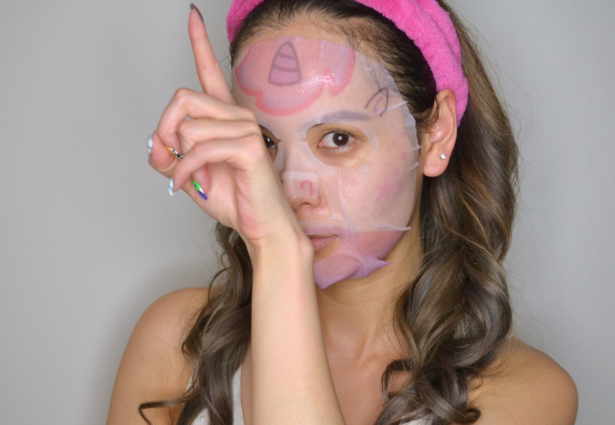 CosmeticProof's tweet photo. BLOGGED: "My horn can pierce the skyyyyy!" How adorable is this Unicorn Face mask from @TheCremeShop #100DaysofSheetMasks #bbloggersCA #bbloggers https://t.co/KU6eBXGy6x https://t.co/cBtLAXFhbV