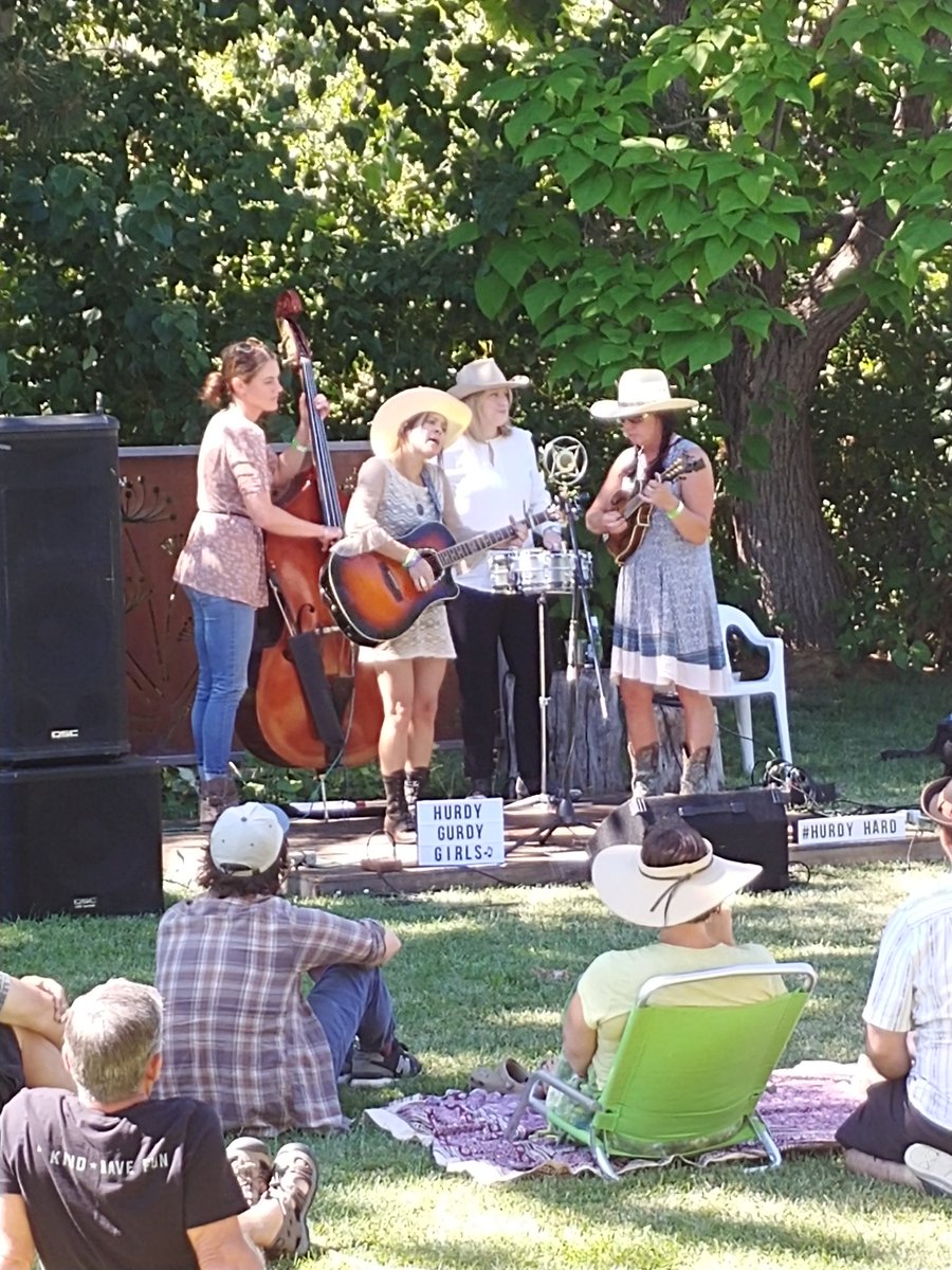 HermitFest's tweet photo. The Hurdy Gurdy Girls swinging on the Stump Stage 🎶🌿 didn't think it was possible but today might be even more beautiful than yesterday at @ICWinery ☀ https://t.co/s42B8uQP5D