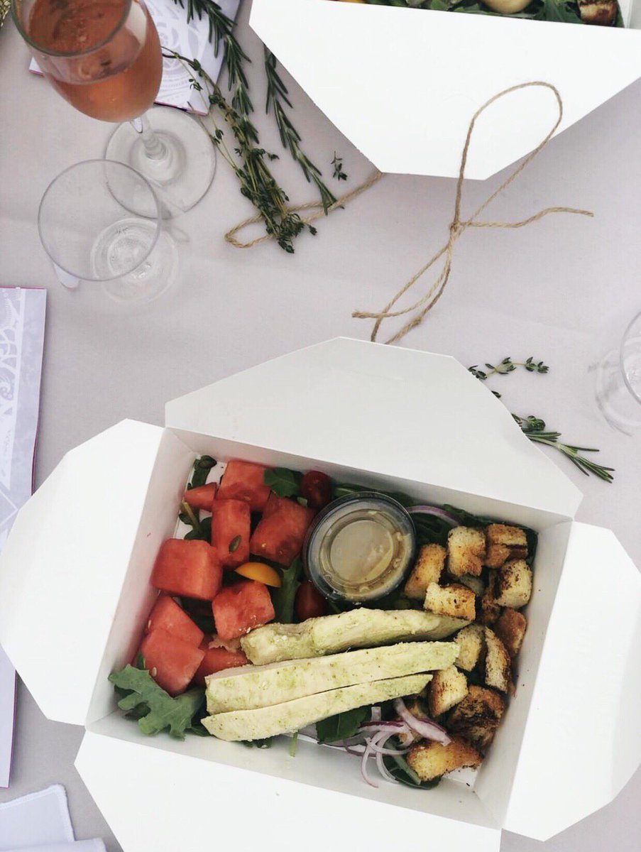 1 week ago, we hosted our 1st annual #fundraiser, #EveningenBlanc2018 and raised over $105,000 for #women in need!! 🙌🏻

Thank you to our caterer, <a href="/eatgoodgroup/">Eat Good Group</a> and owner, <a href="/AdamHegsted/">Adam Hegsted</a>, for doing such an amazing job providing dinner!! 😍 #eatINW 

📷 Photo credit: <a href="/spokane_eats/">SpokaneEats</a>