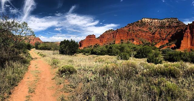 I lived for a dozen years so close to this park but I never visited. Like the guy in REI Fort Worth said, “Caprock Canyons is beautiful.”
#caprockcanyon #caprockcanyonstatepark ift.tt/2wCczsF