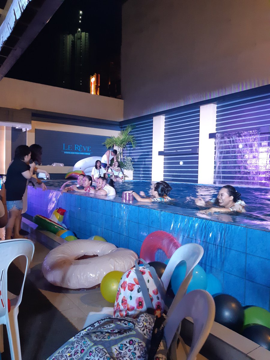 Thank you <a href="/ADNNight/">ADN Night: FUSION</a> ! This is the first ADN event I attended after being away for several months. I enjoyed watching, hearing and feeling the "ADN vibe". 💚
#ALDUBParaSaAkin