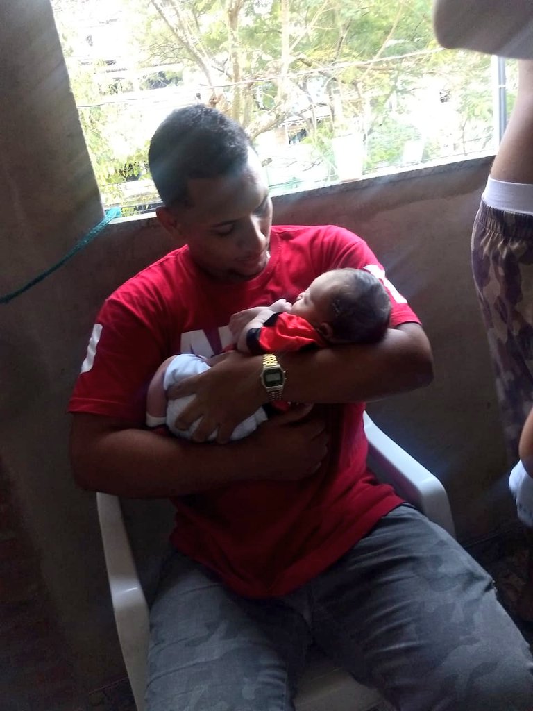 brendonsonny7's tweet photo. Boladão do tio..❤
#Theobala https://t.co/MA9cmCIx8z