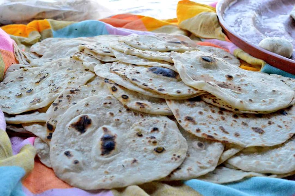 Las tortillas más grandes y más ricas las hacen en San Pedro.