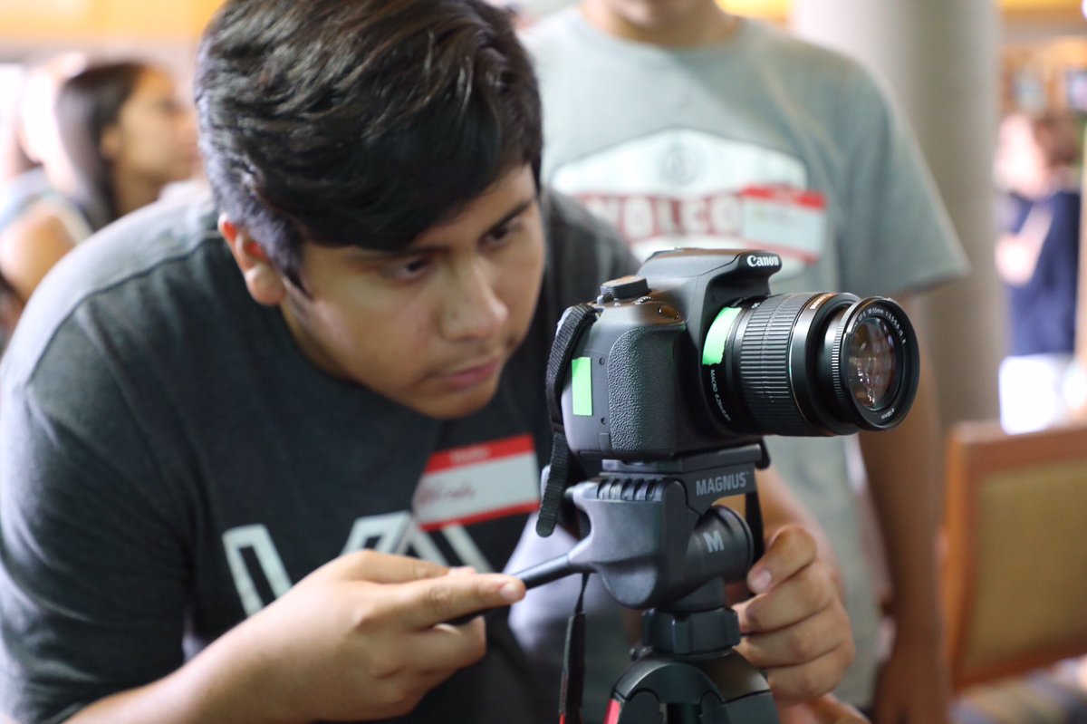 Cr8tingCr8tors's tweet photo. Inside of every student there is a storyteller yearning to be heard and with the cinema arts they can be—they will be. 

#filmmaker #schooldistricts #Educate #SundayFutures #edtech @pylusd #edchat @OCDeptofEd #cinema #studentvoice @TomTorlakson  @NEAToday https://t.co/UMbVTYwCWT