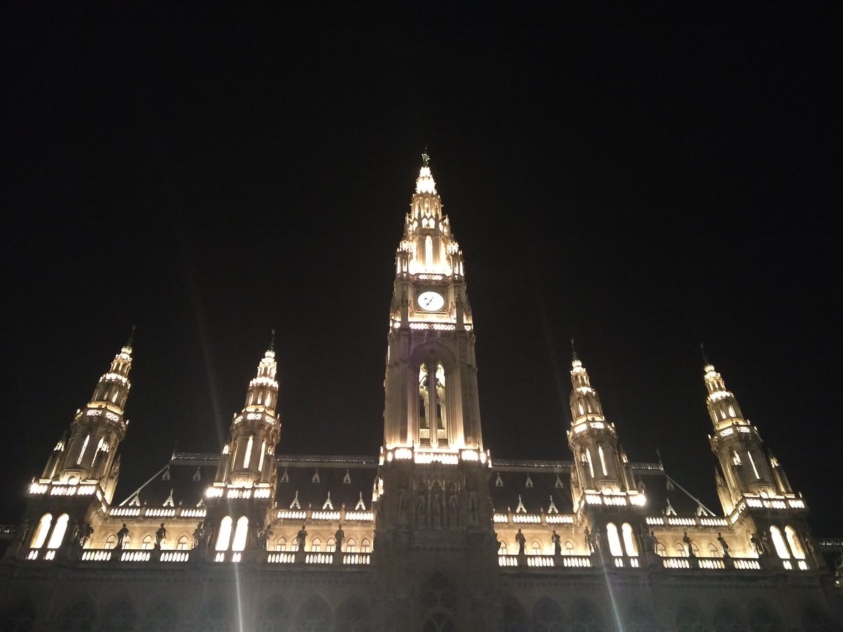 benjhastings's tweet image. This means nothing to meeeee.  Ooohhhhh Viennaaaaaaaaa.