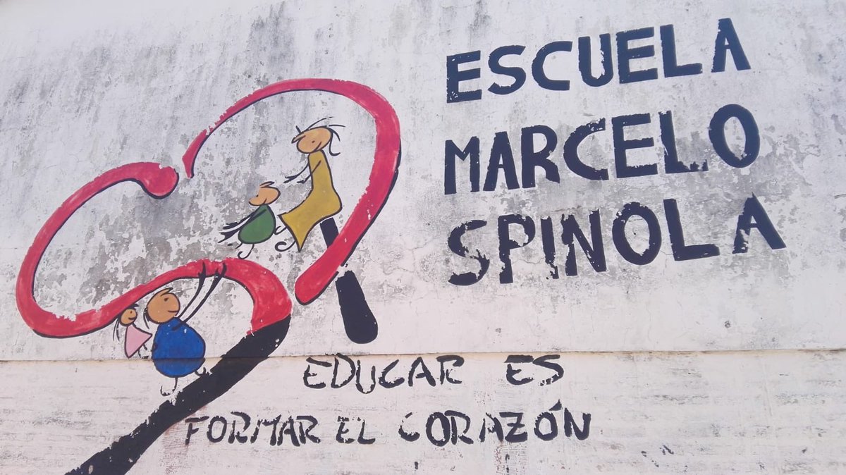 SusanaMoure's tweet photo. Aunque aun con yet lag y con la ilusión de haber estado de voluntariado @SP_Solidaria en #Paraguay aportando mi granito de arena en la educación , pero con ganas de organizar y preparar mi clase este curso de 5 añitos para mis nubecitas #spinolas . https://t.co/Ydb3a4ZjgV