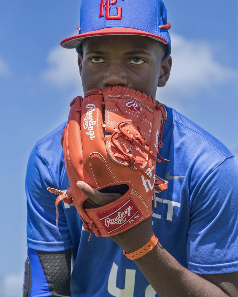 RawlingsSports's tweet photo. Game time! Tune to CBS Sports Network for the @PGSelect14U Game! @PerfectGameUSA #TeamRawlings #PGSelect14u https://t.co/owssCln9nS