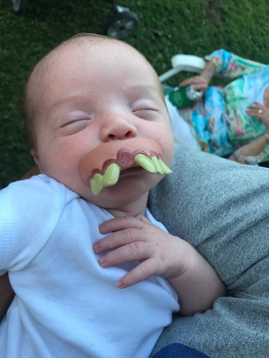 r22wink's tweet image. Anyone that laughs at my kid, I’ll slap your face off. #needsbraces #chicklets #fillthegap