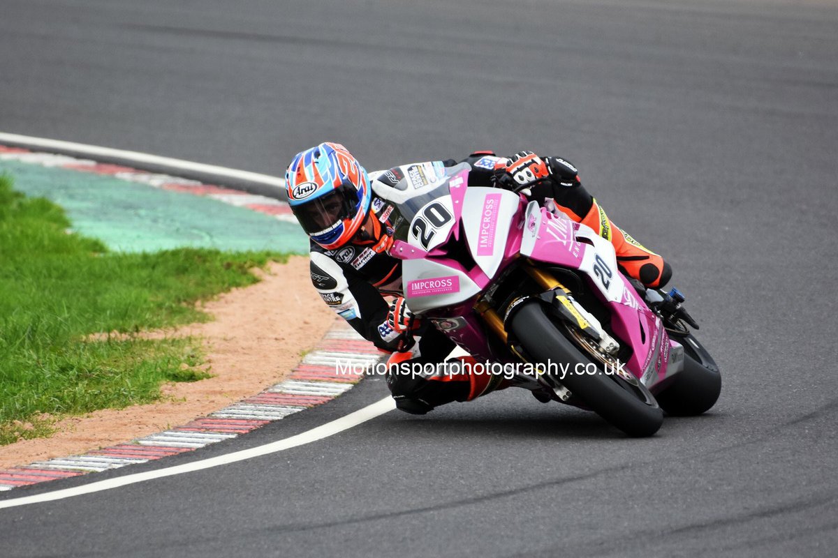Motionsport1's tweet photo. Wonderful full weekend of racing at #CastleCombeGrandNational #superbikes #f2 #sidecarracing #castlecombeuk #castlecomberacing https://t.co/f6dSnr46sE