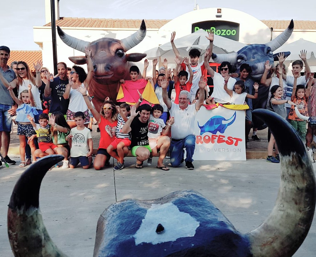 ETorofest's tweet photo. #TOROFESTONTOUR2018 

2 DE SEPTIEMBRE: BOZOO

¡ @ETorofest debuta en la Provincia de Burgos!

¡MIL GRACIAS BOZOO!

#MILGRACIASBOZOO 
#ESPECTACULAR
#HACIENDOLOSSUEÑOSREALIDAD 

🐃🐂🐃🐂🐃🐂 https://t.co/qJNN2rBvuZ