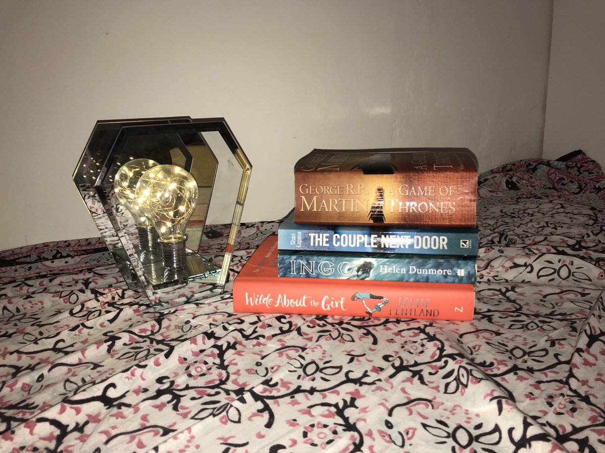 emflorence_'s tweet photo. My August Reads🌈
https://t.co/VeejrwF2N1
#bloggerstribe @FemaleBloggerRT #smallblogRT #bloggers #allthoseblogs #BloggerLoveShare https://t.co/sYTAqv3n9s