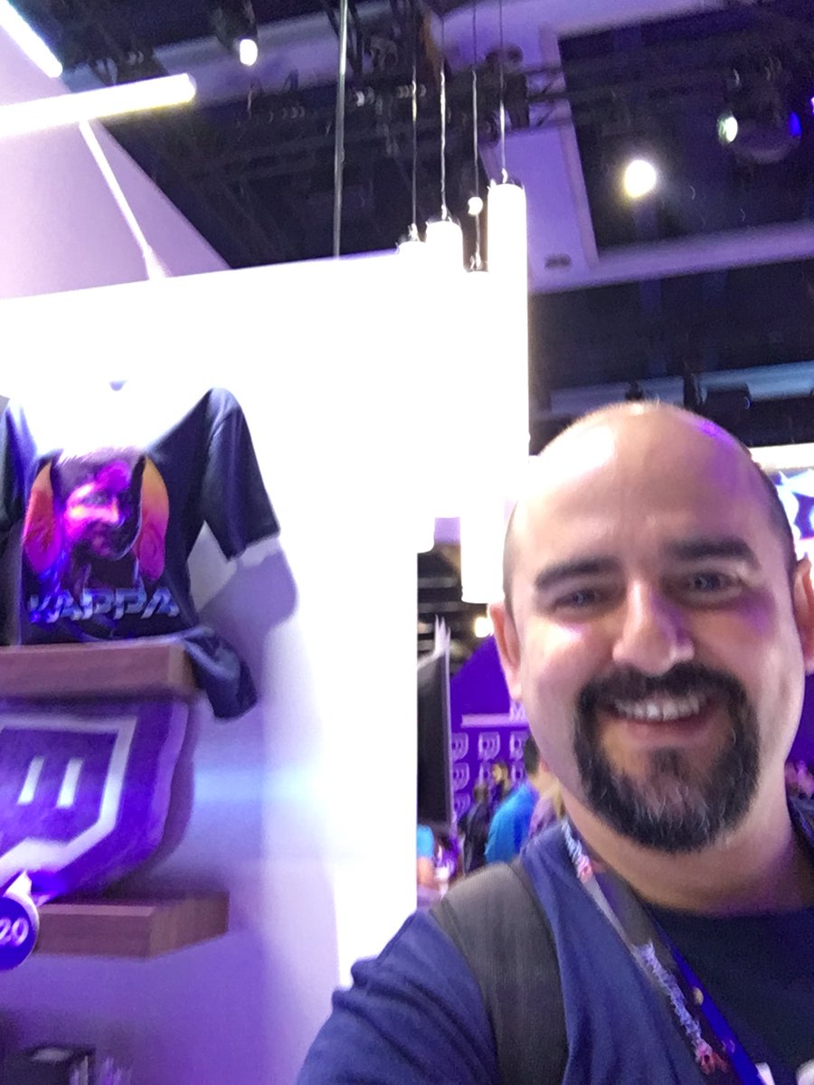 victormhdz's tweet photo. #TwitchAtPAX https://t.co/e8FHcTuhSx