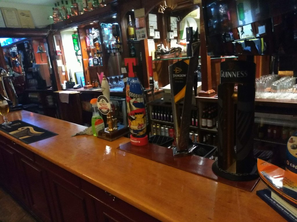 The Rhu Inn briansblindsailing.wordpress.com/2018/09/02/the…