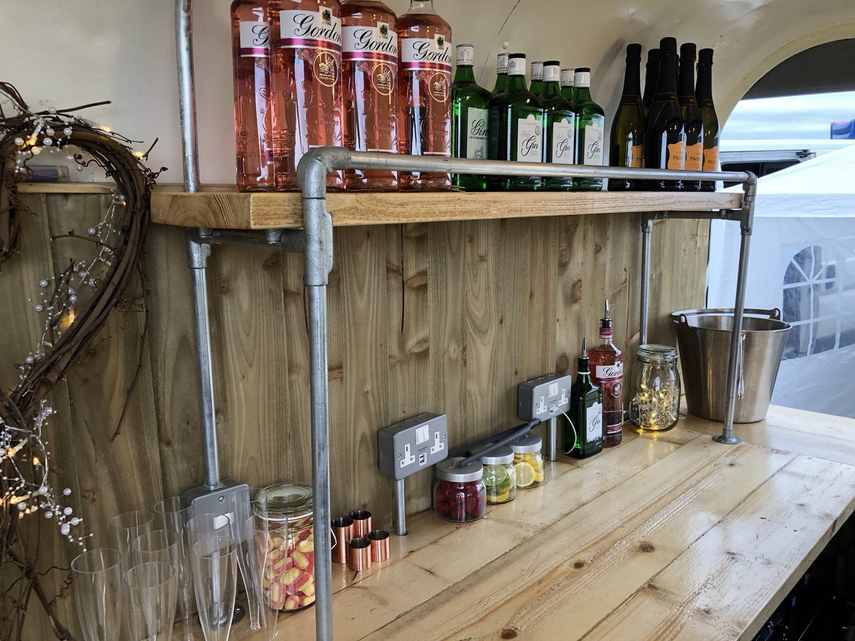 PickledPinkPod's tweet photo. What an amazing day! Our first event could not have gone any smoother! 😎

We had the honour of serving the lovely people attending the Northern Retro Car Show. 🚗 

We are taking bookings for this year and next, so be sure to hit the Book Now button on our Facebook page! 📆 https://t.co/udESWqrBf6