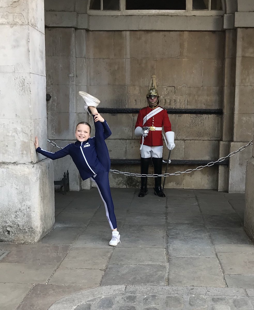 Had the best time in London on a photo shoot @squaddancewear #dancer #photoshoot #dancedancedance #dancelife #London #londonguards