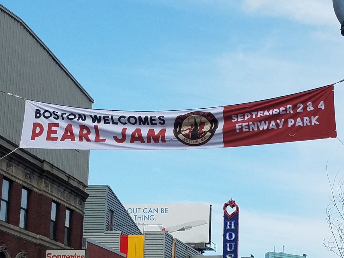 #PJ#AWAYSHOW#FENWAY