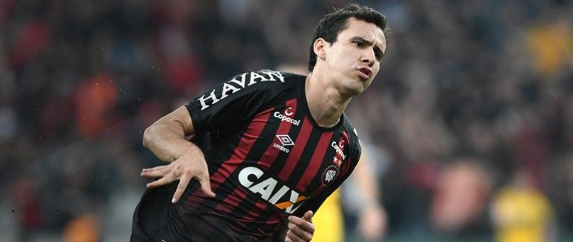 esportesAT's tweet photo. Com golaço de Pablo, Atlético-PR vence Bahia e mantém ascensão no Brasileirão 
https://t.co/Ef6HNcFjdT https://t.co/MttPupJIKd