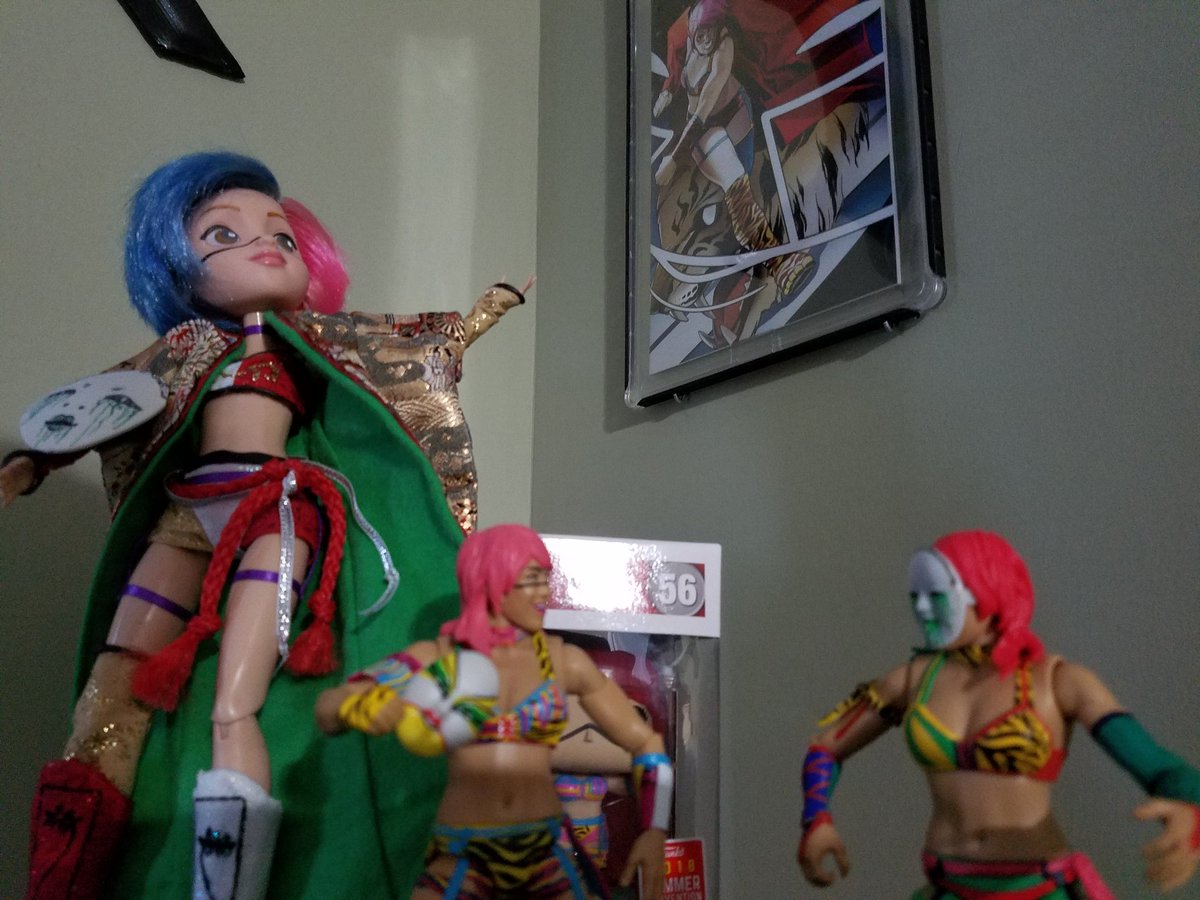 WerewolfMike's tweet image. The @WWEAsuka section.