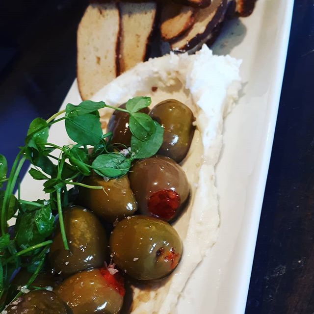 New fall menus are being tested as we speak. 📸 Warm Stuffed Olives with House Ricotta
❤️ ift.tt/2NHHR7Z