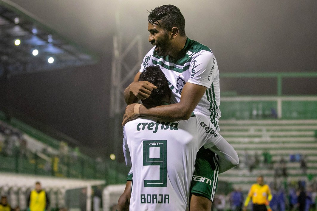 esportesAT's tweet photo. Palmeiras faz 2 a 1 e vence a Chapecoense pela primeira vez na Arena Condá
https://t.co/JvyuLOWBb2 https://t.co/mol3zgkRhA