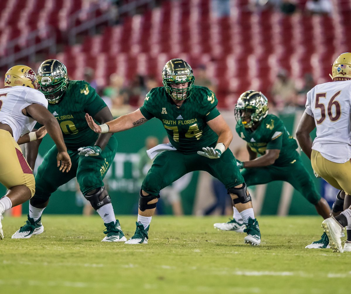 bradcecil74's tweet photo. Dream come true.. @USFFootball https://t.co/6MBTzOCCy4