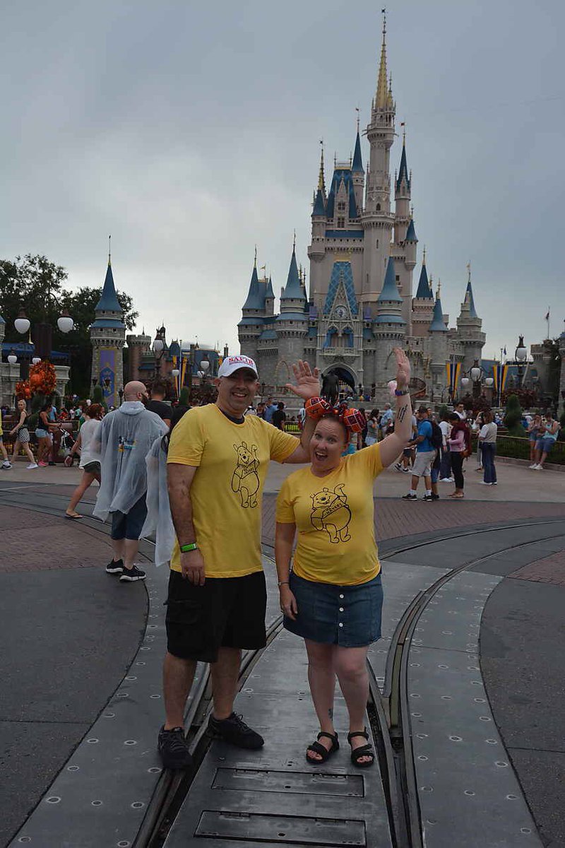 TLG0628's tweet photo. Magic Kingdom goofin with @hokiebeccaCFS @UncleChaps @hihatersshow #WaveAtEm https://t.co/EOZLBCs3K9