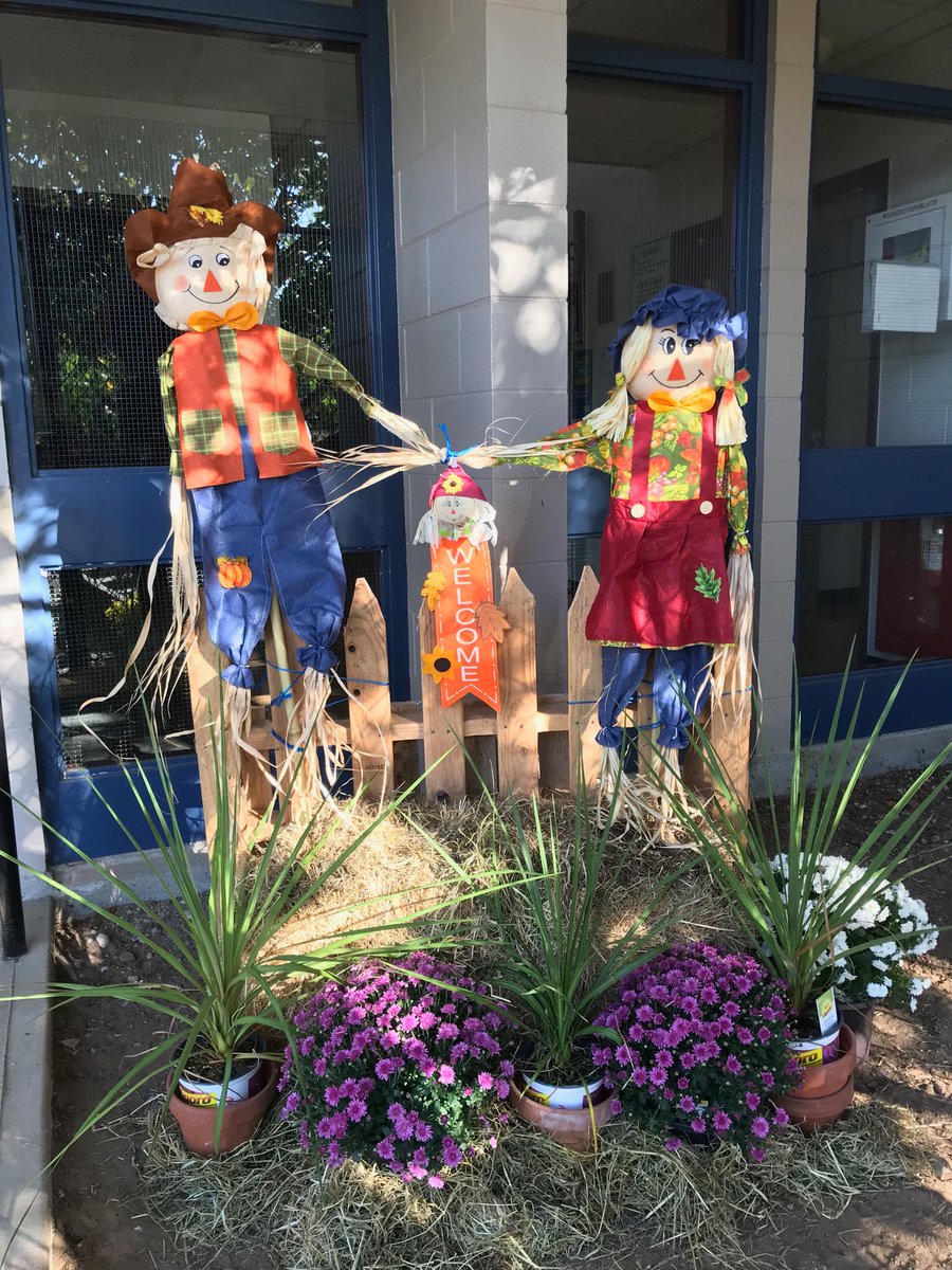 fchristie's tweet photo. John Maclure Community School is ready to welcome everyone to a new school year! https://t.co/19AVSzXIVA