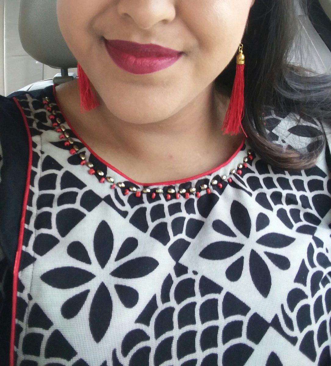 ShesTheLioness's tweet photo. I like my lipstick :) https://t.co/3z0Y78Yb7p