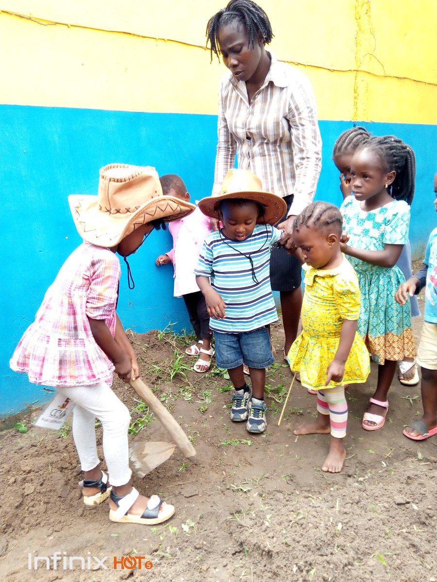 ireadnetwork's tweet photo. iFarm from #iRead Children. #sustainabledevelopmentgoals #SDGsForChildren #takingaction @TheWorldsLesson @TeachSDGs @UNICEFEducation #theworldwewant #FoodSecurity #nopoverty #ZeroHunger #qualityeducation #NotTooYoungToLearn #NotTooYoungToAct https://t.co/4fE0i7OkP6
