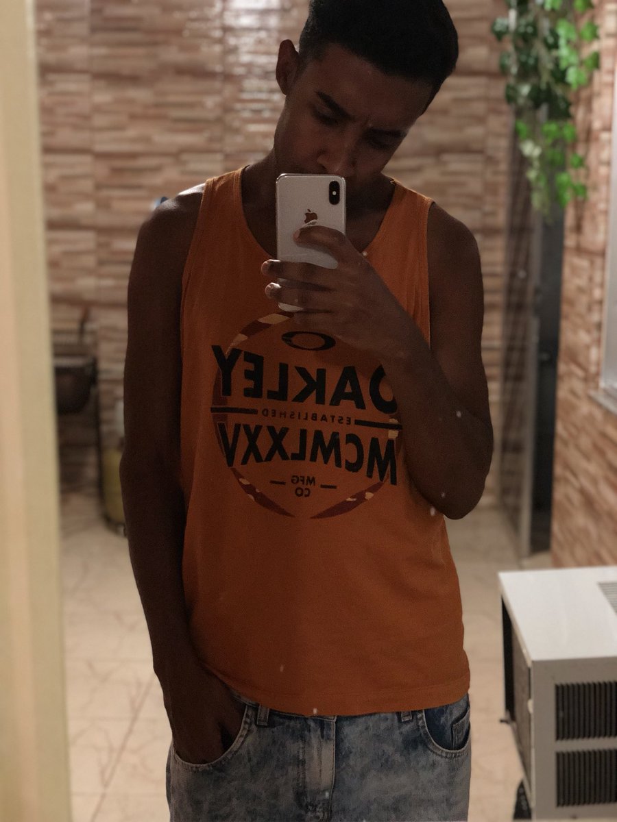 Francelino02's tweet photo. • Não me leve a mal, me leve para a CHAMA AS AMIGAS FANTASY 🔥🎭🎃🇨🇴 .
#FALTAM06DIAS #ÉBAILE #COLANAGRADE #ÉSÓAPONTINHADOICEBERG https://t.co/C7KqHycYHp